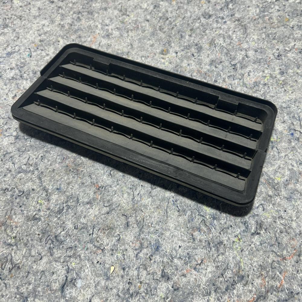 2017-2019 Ford F250 Sd Rear Inlet Air Vent HC3B-25280B62-A – photo 2