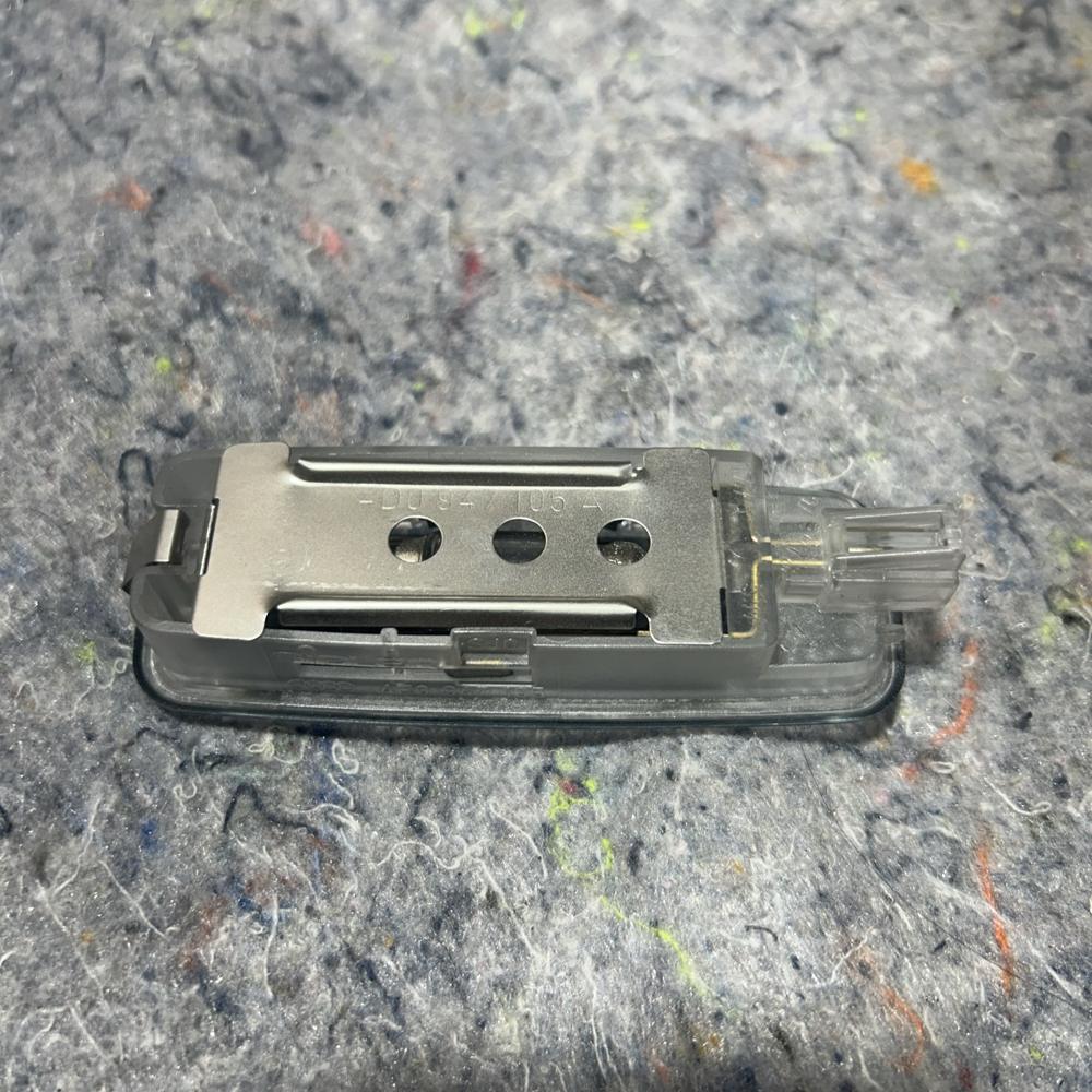 2008 - 2012 Audi S5 Sun Visor Vanity Overhead Light 4E0947105 / 4D0947105A OEM – photo 2