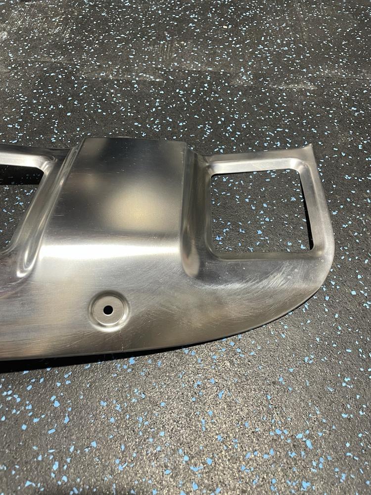 Mercedes-benz Front Bumper Bottom Center Cover A1648850022 Original New OEM – photo 2