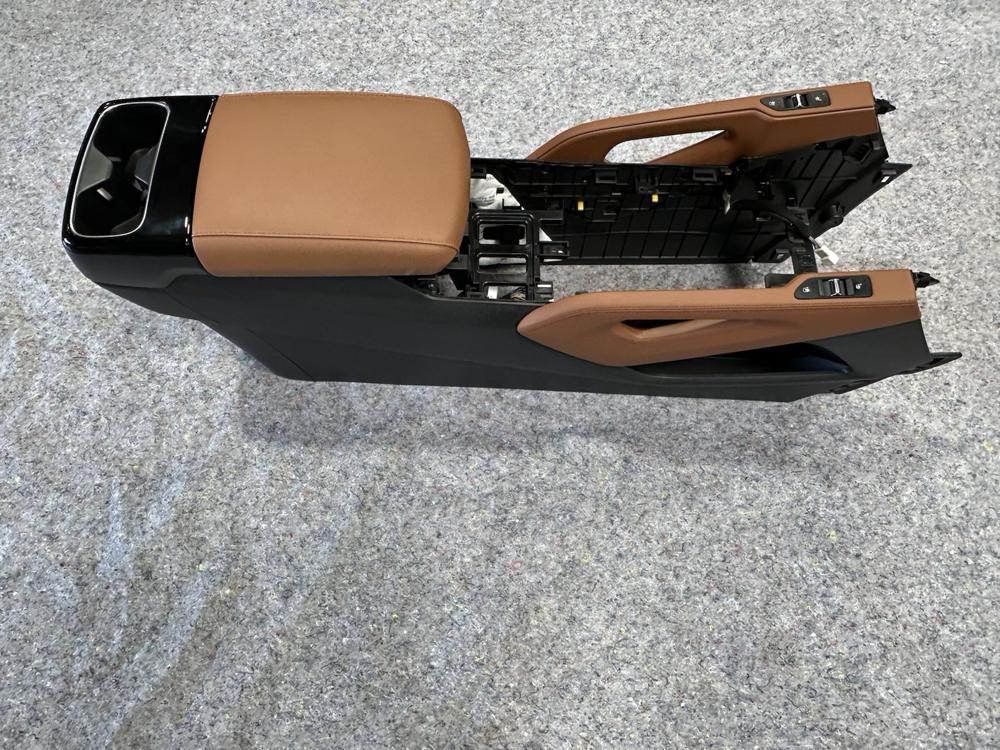 2020-2025 Kia Telluride Center Console Storage Panel Cover OEM – photo 1