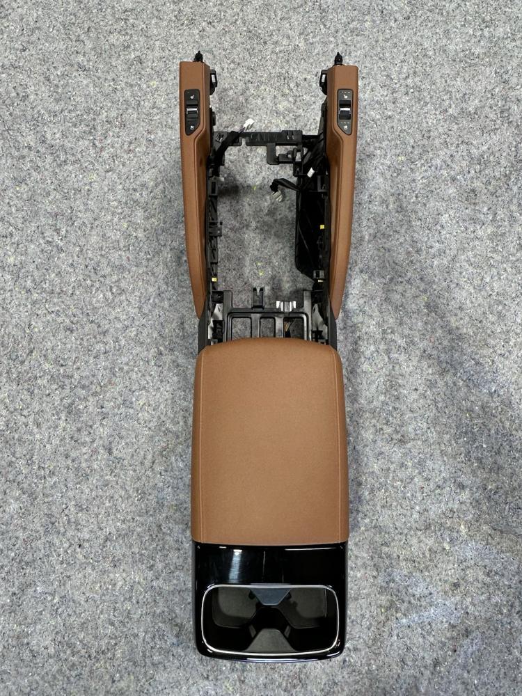 2020-2025 Kia Telluride Center Console Storage Panel Cover OEM – photo 2