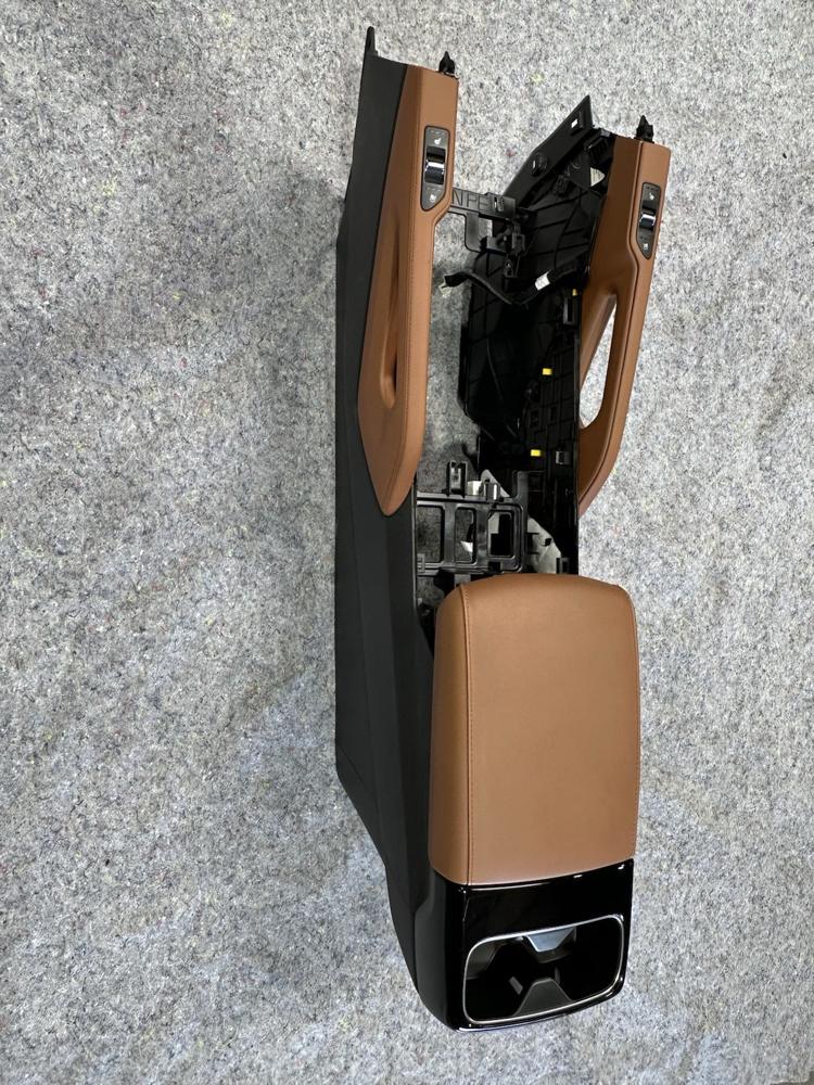 2020-2025 Kia Telluride Center Console Storage Panel Cover OEM – photo 3