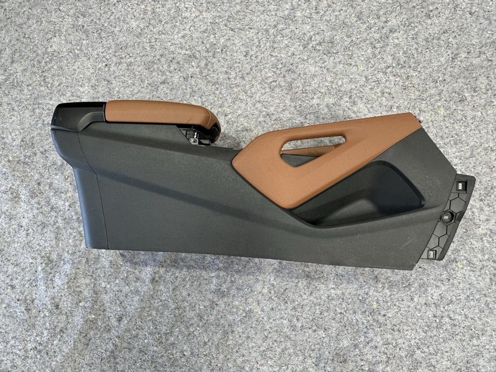 2020-2025 Kia Telluride Center Console Storage Panel Cover OEM – photo 4