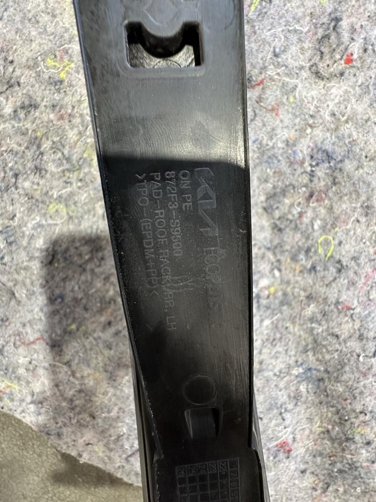 2021 - 2025 Kia Telluride Both Roof Rail Rack Luggage Carrier OEM 872G1-S9500 – photo 2