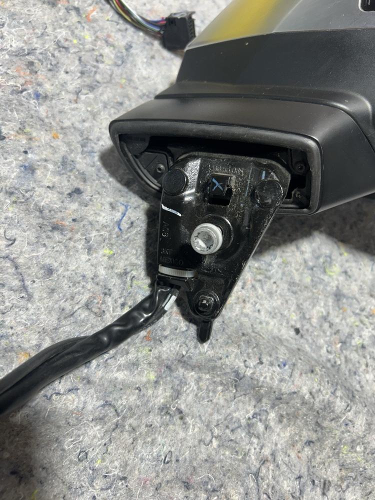 2017-2019 Audi Q7 Right Passenger Side Door Mirror & Camera OEM – photo 4