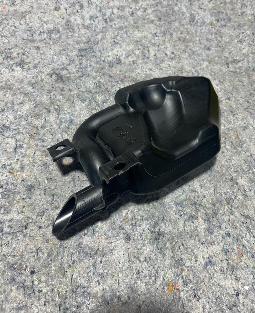 Chamber Resonance P53T-13-195 Mazda OEM – photo 3