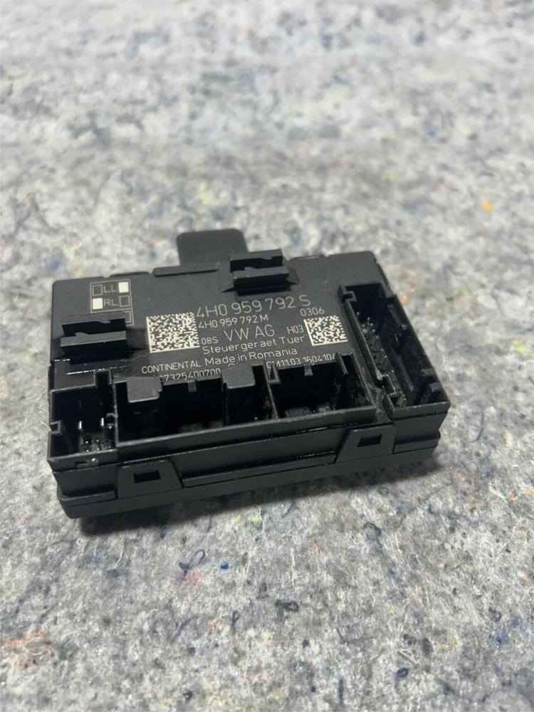 2010-2016 Porsche Panamera Right Passenger Front Door Control Module OEM – photo 1