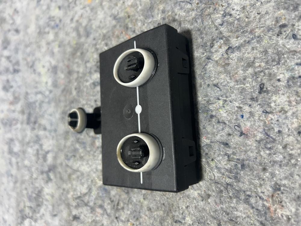 2010-2016 Porsche Panamera Right Passenger Front Door Control Module OEM – photo 4