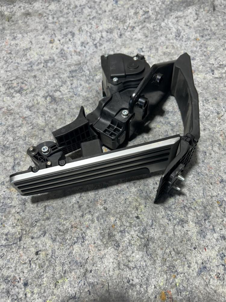 2014-2024 Infiniti Q50 Gas Pedal Throttle Accelerator Travel Sensor OEM – photo 1