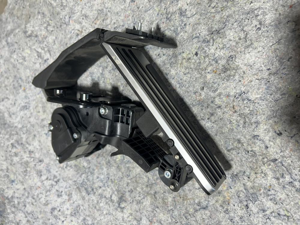 2014-2024 Infiniti Q50 Gas Pedal Throttle Accelerator Travel Sensor OEM – photo 4