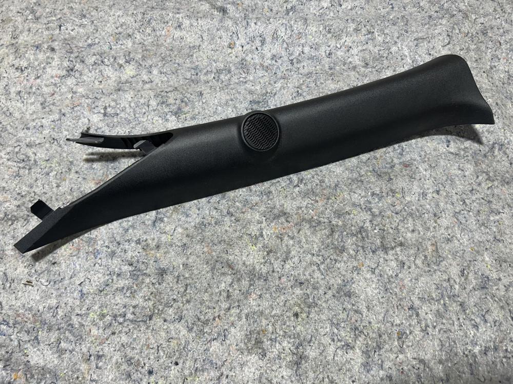 Mustang MK6 S550 Front Left Pillar Liner FR3B-630351-AHW – photo 1