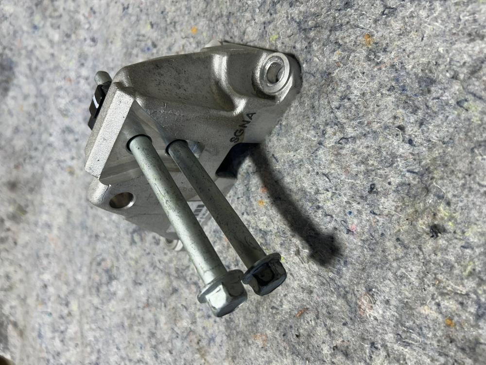 Fits 19 20 Hyundai Santa Fe 2.0 Front LH Driver Engine Mount Bracket 45211-4G150 – photo 2