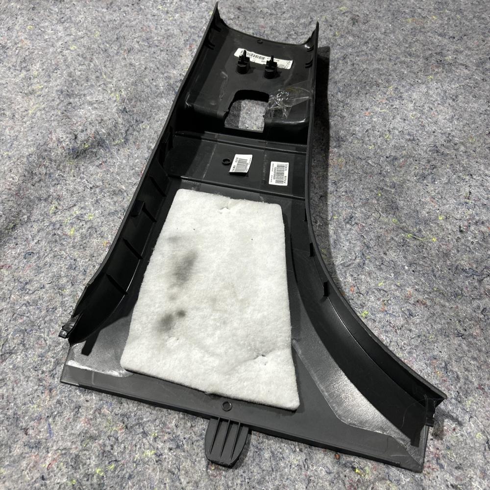 Jeep Patriot Interior B-pillar Trim Panel Right RH OEM – photo 3