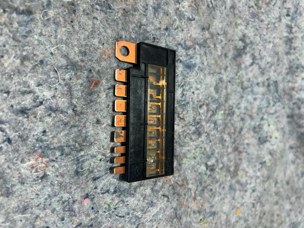2015 Toyota Camry Fuse Fusible Link Block Assy – photo 4