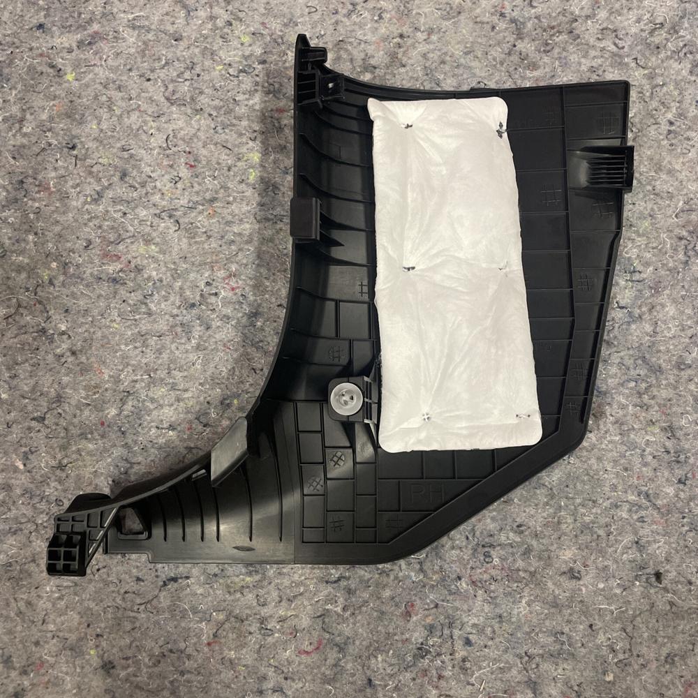 2024 Kia Telluride Front Right Side Kick Scuff Trim Plate Cover OEM – photo 3
