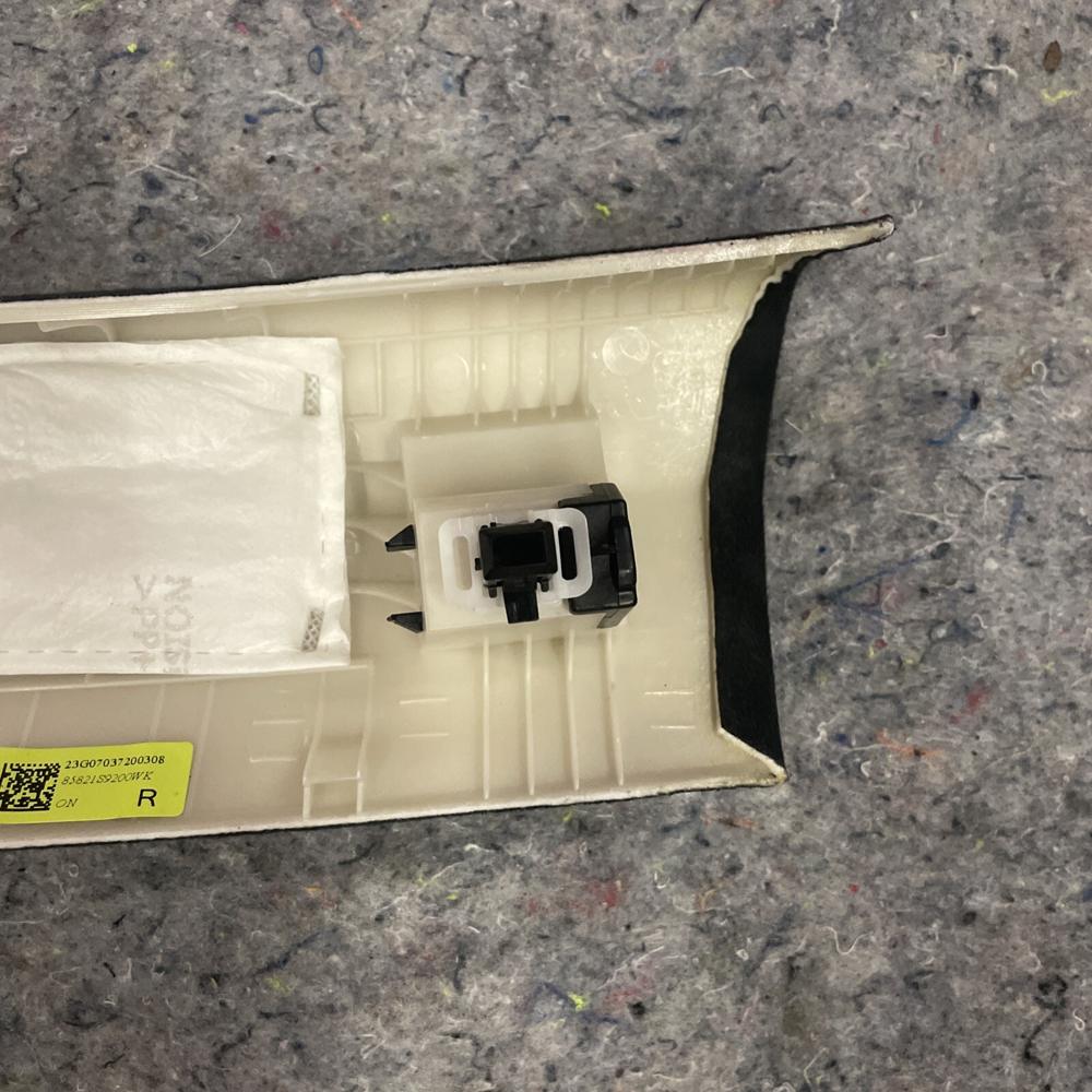 2024 Kia Telluride Right Front Windshield a Pillar Trim 85820-S9200 OEM – photo 4