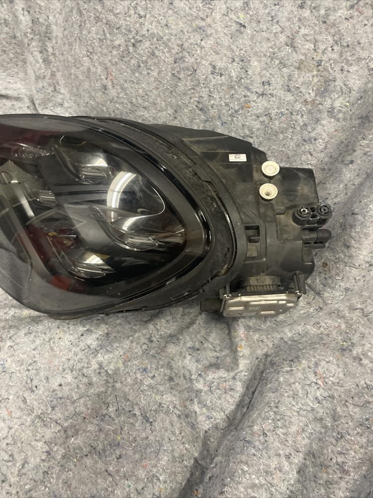 17-20 Porsche Panamera 971 Left Driver Side Headlight LED Without Adaptive OEM – photo 2