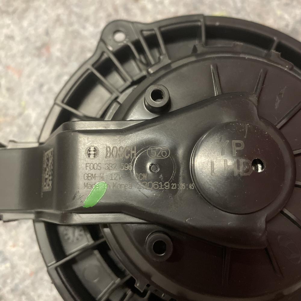 2024 Kia Telluride A/C AC Heater Blower Motor OEM – photo 4