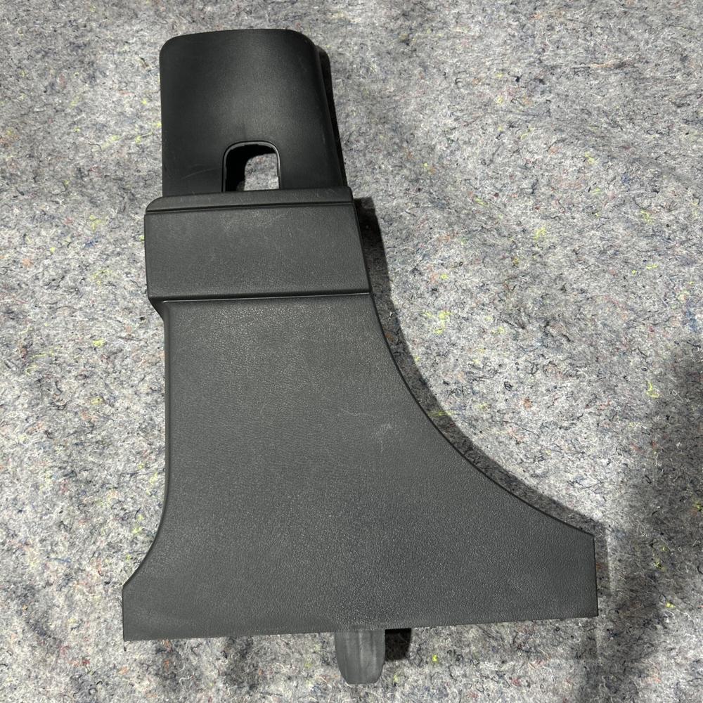 Jeep Patriot Interior B-pillar Trim Panel Left LH OEM – photo 1