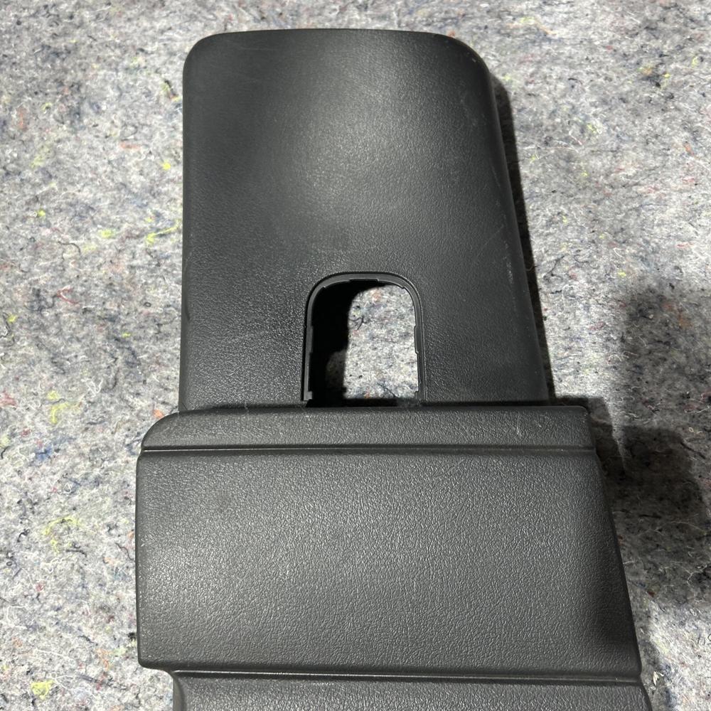 Jeep Patriot Interior B-pillar Trim Panel Left LH OEM – photo 4