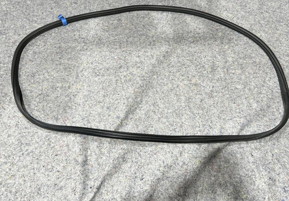 Kia Telluride Rear Right Passenger Door Weatherstrip Seal OEM 2024 – photo 1