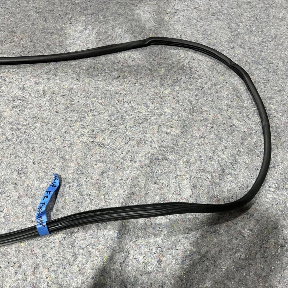 Kia Telluride Front Right Passenger Side Door Weatherstrip Seal OEM 2024 – photo 4