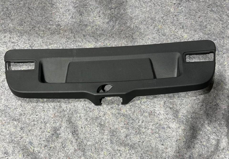 2016 Volkswagen Jetta Rear Trunk Sill Scuff Cover Panel Plastic Back – photo 1