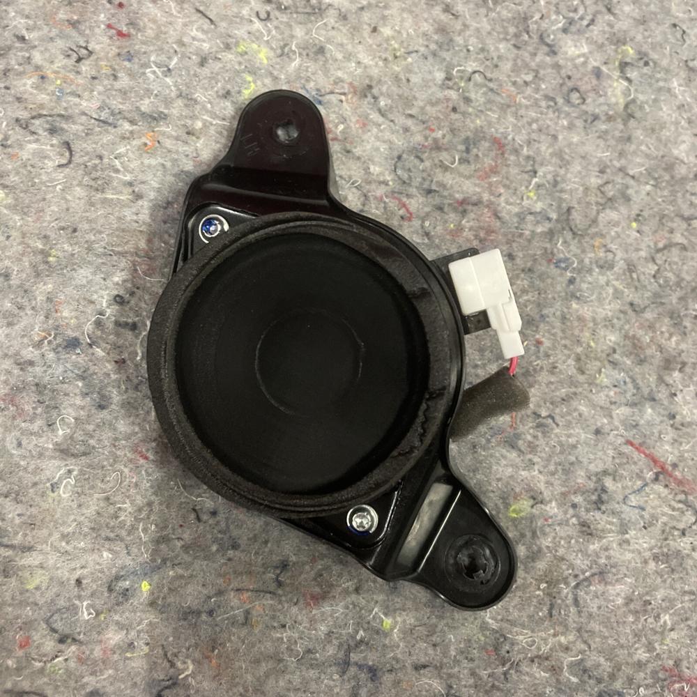2024 Kia Telluride Left Rear Audio Speaker – photo 1