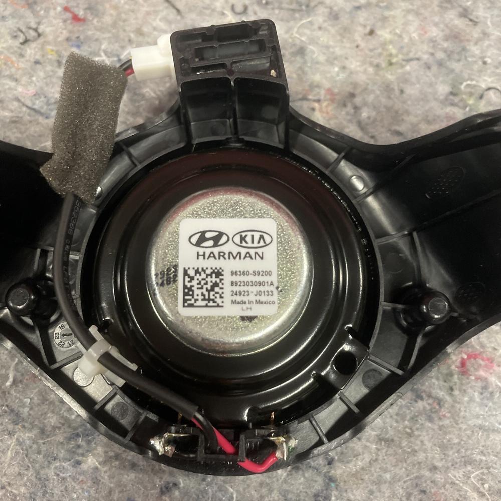 2024 Kia Telluride Left Rear Audio Speaker – photo 4