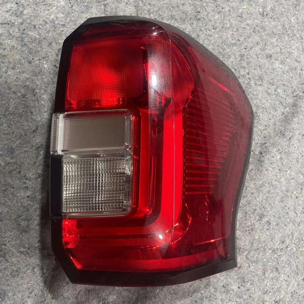 Ford Expedition Tail Light 2019-2024 OEM Right NL1B 13B504 – photo 2