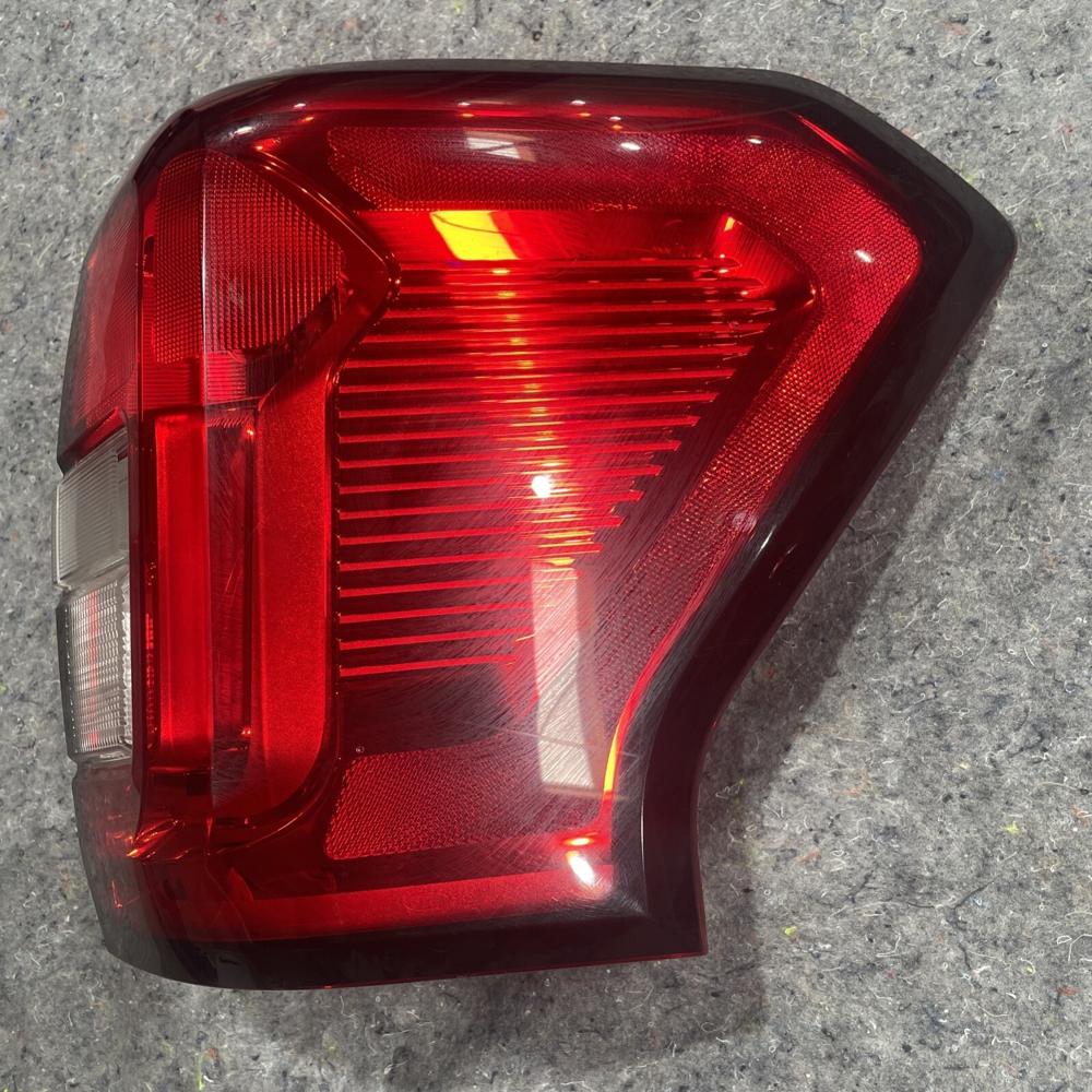 Ford Expedition Tail Light 2019-2024 OEM Right NL1B 13B504 – photo 3
