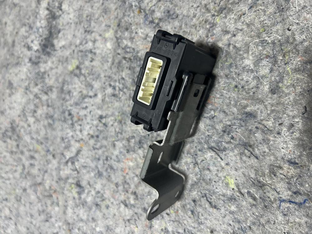 OEM 14-15 Infiniti Q50 Under Dash Idm Control Module Unti 476A0-4GF0A 3.5L – photo 4