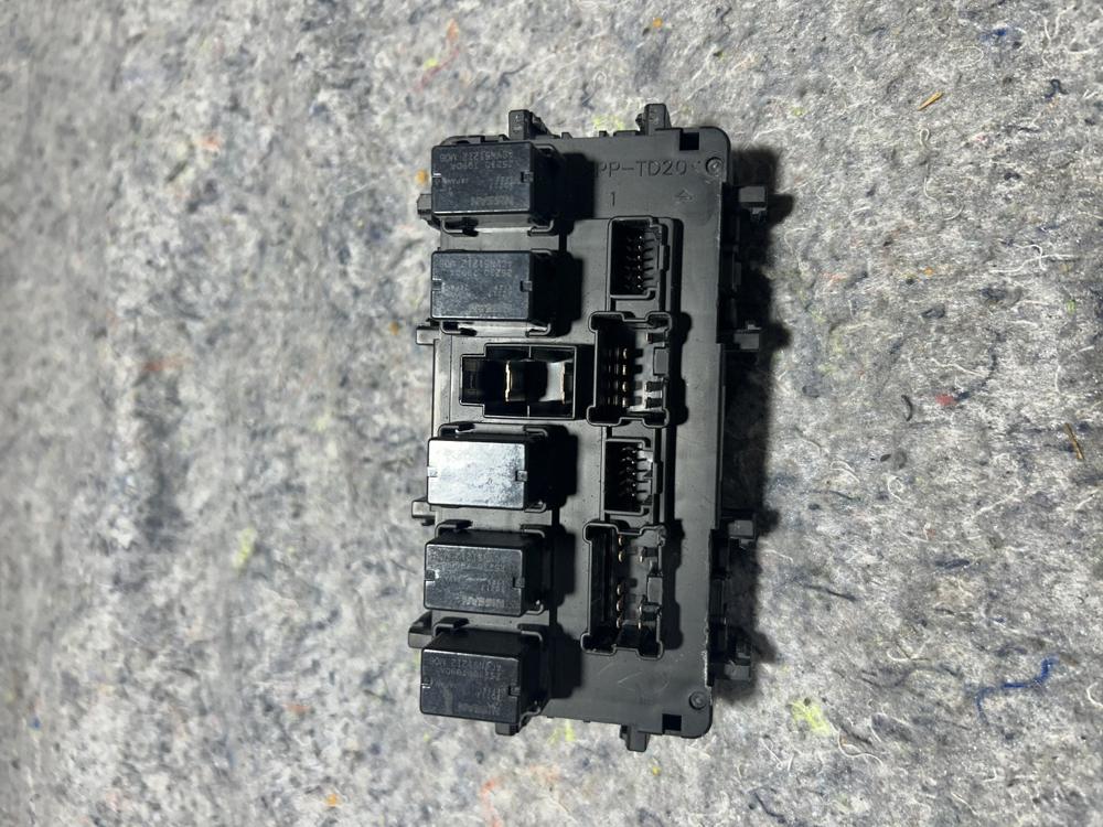 2018 OEM Infiniti Q50 3.0TT Luxe Interior Dash Fuse Box Relay OEM – photo 2