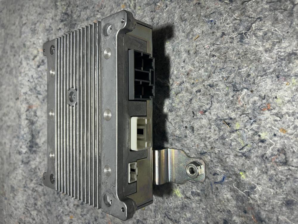 2014-2018 OEM Infiniti Q50 Inverter Power Head Control Module – photo 2