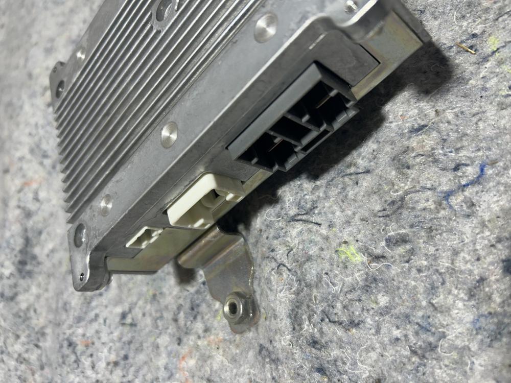 2014-2018 OEM Infiniti Q50 Inverter Power Head Control Module – photo 4