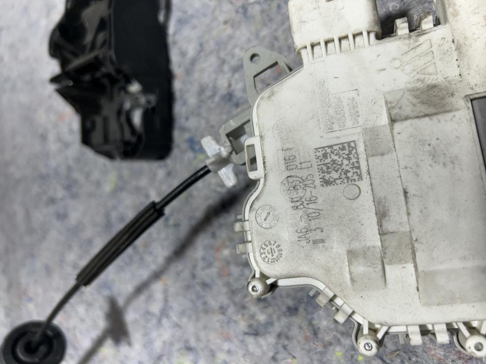 201-2018 Audi Porsche Front Right Door Pock Latch Actuator OEM 8J1837016F – photo 2