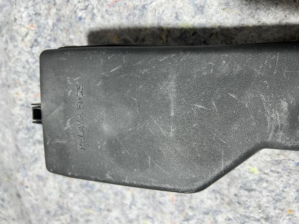 2007-2010 Toyota Camry Under the Hood Fuse Relay Box Cover Lid Black OEM – photo 4