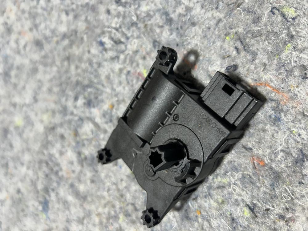 Ford Mustang 5.0 V8 GT 2024 HVAC AC Heater Flap Duct Actuator FR3B-19E616-DB OEM – photo 4