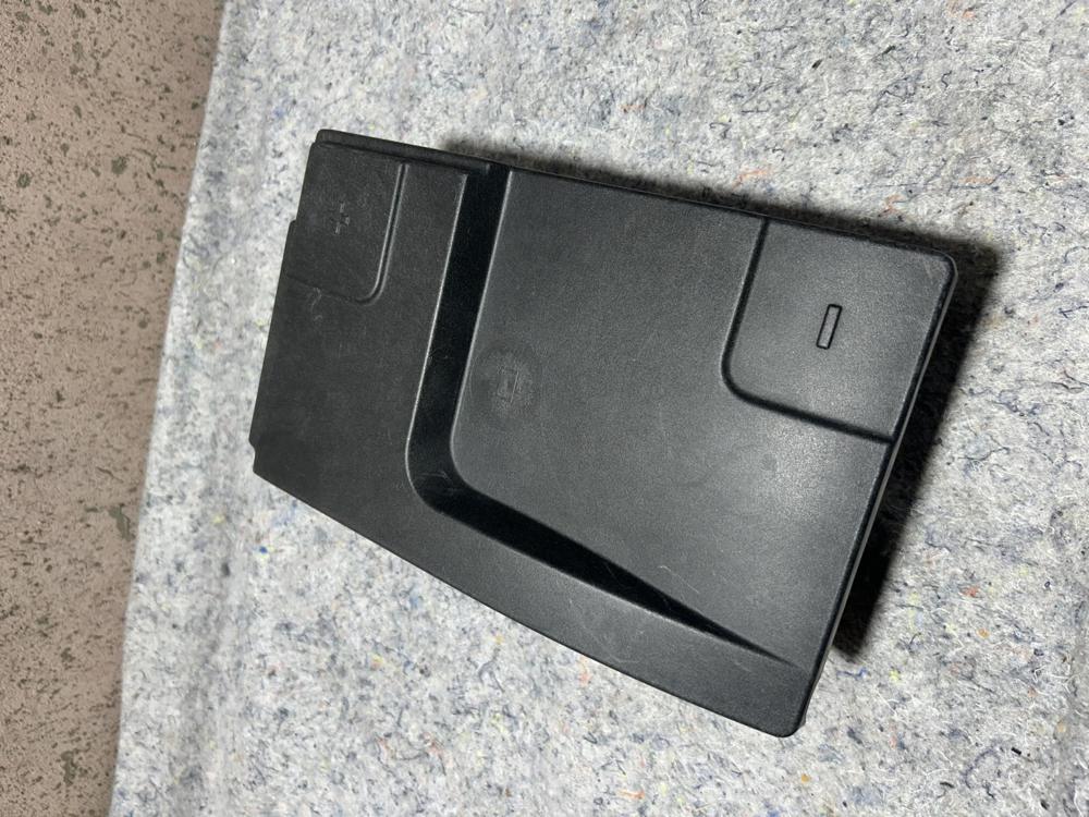 Buick Regal Gm Upper Battery Cover Gm 22961810 OEM – photo 2