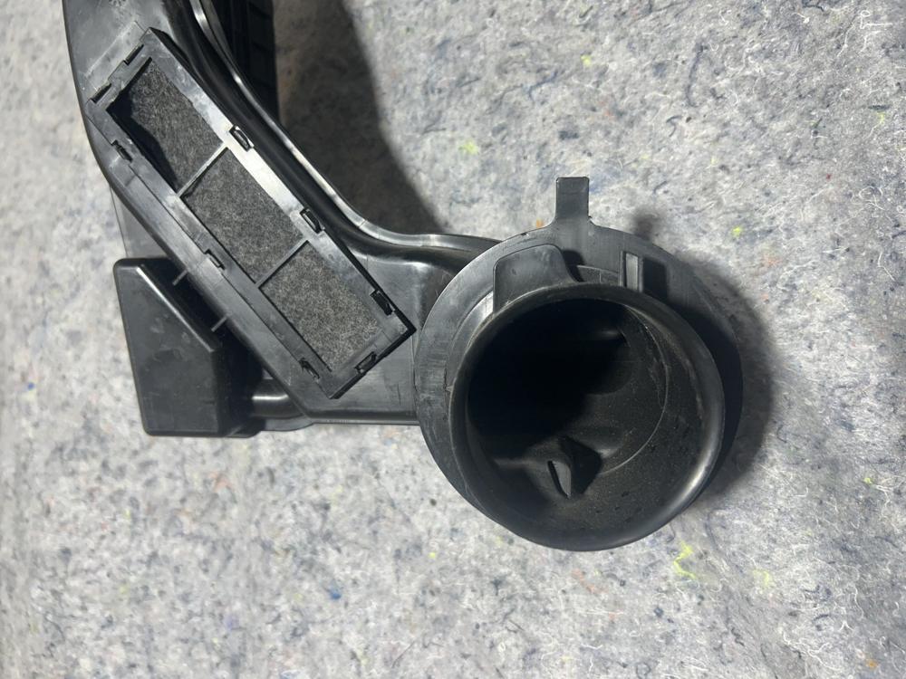 Intake Mazda 3 Toyota Yaris P53N13201 – photo 2