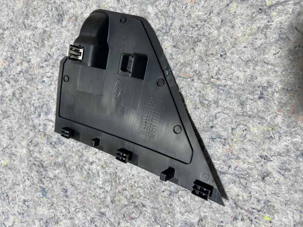 2015-2023 Ford Mustang Front Right Side Fuse Box Access Cover OEM FR3B63020C62AH – photo 3