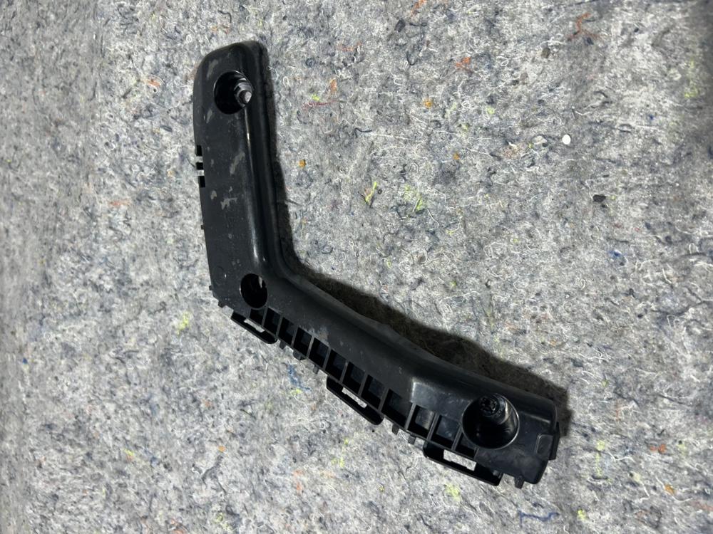 Genuine Toyota Corolla Support Front Bumper Right Side 52115-02240 – photo 1