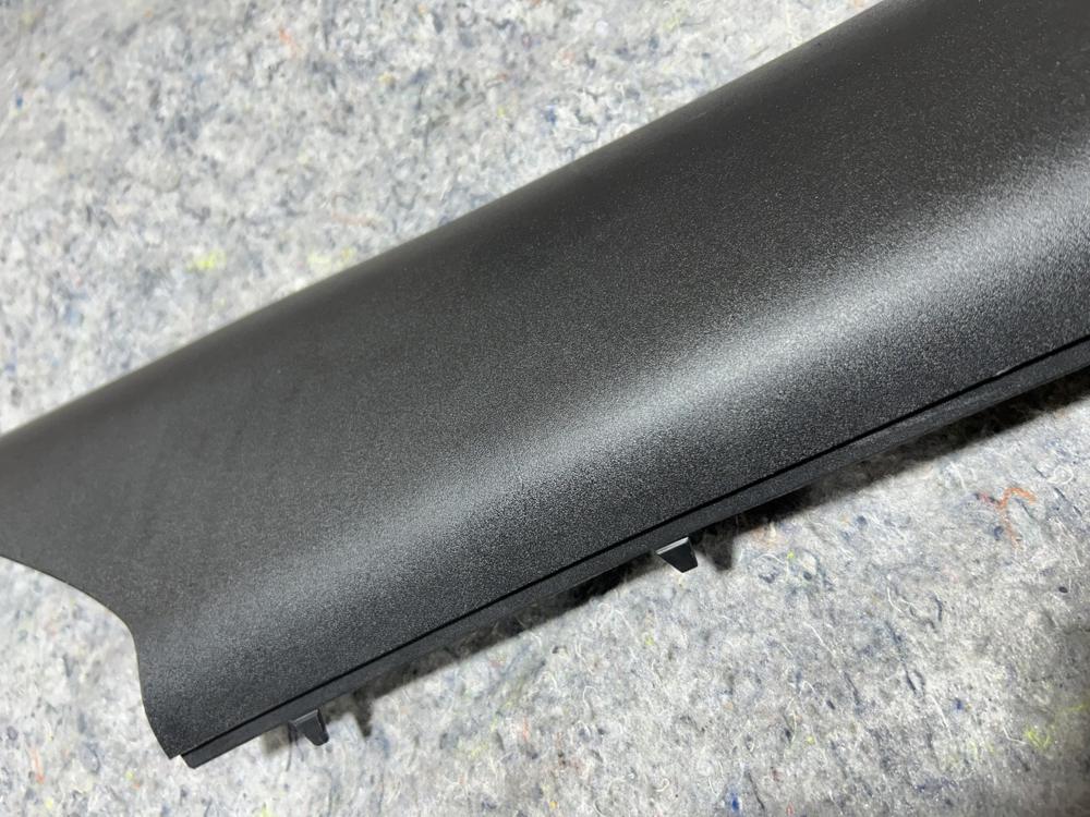2018 Ford Usa Mustang Coupe Rear Right Side Pillar Trim Cover JR3B-6331010-ABW – photo 3