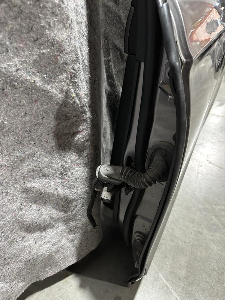 2013 -2020 Ford Fusion Left Driver Side Rear Door Complete – photo 3