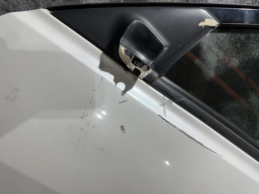 2003 Lexus IS300 Exterior Door Front Left Driver Side OEM 126 – photo 3