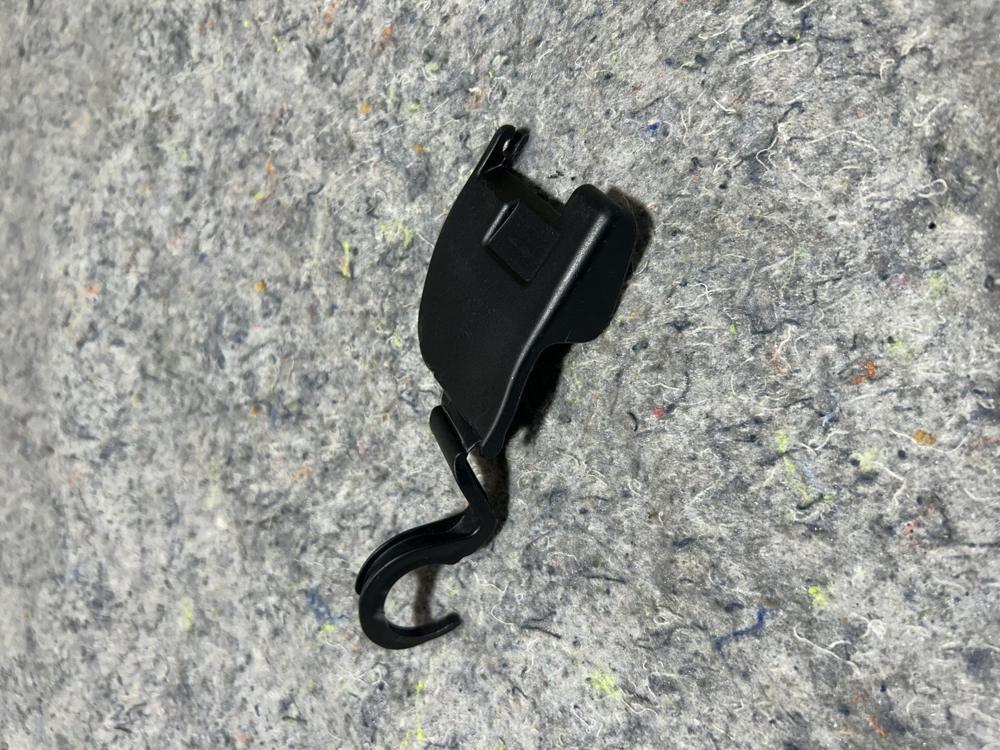 2017-2018 Toyota Corolla Im Front Right Side Seat Lower Cushion Shield OEM – photo 1