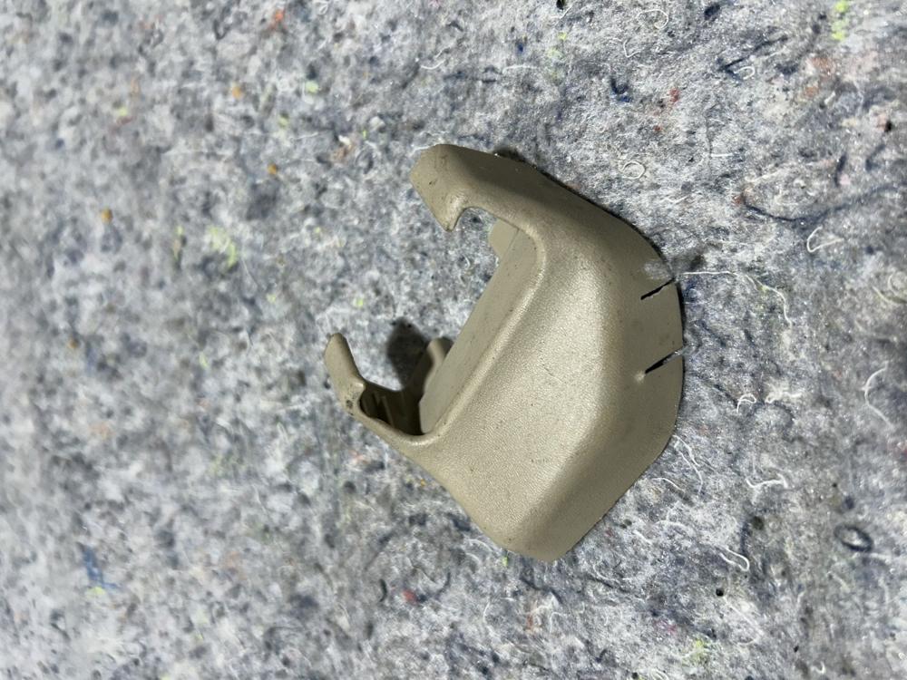 Rear Right Seat Bolt Cover Black Genuine OEM for Lexus IS300 Gita 01 02 03 04 05 – photo 3