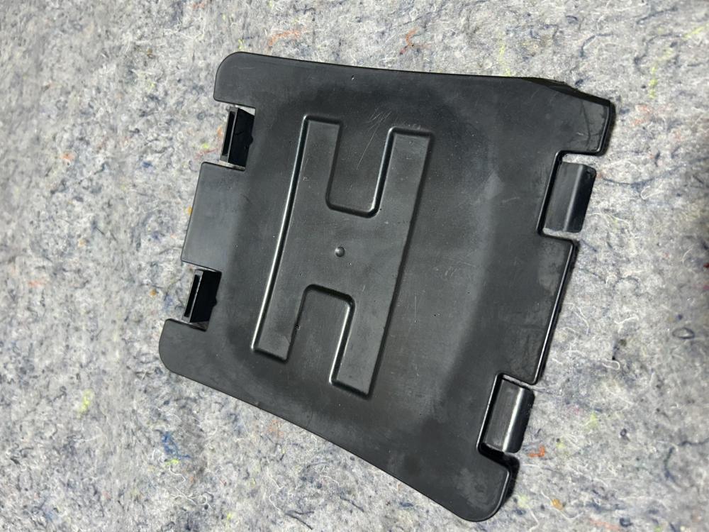 BMW 1 2 3 F20 F21 F22 F30 F32 F36 Head Light Bulb Access Cover Cap 7260397 – photo 1