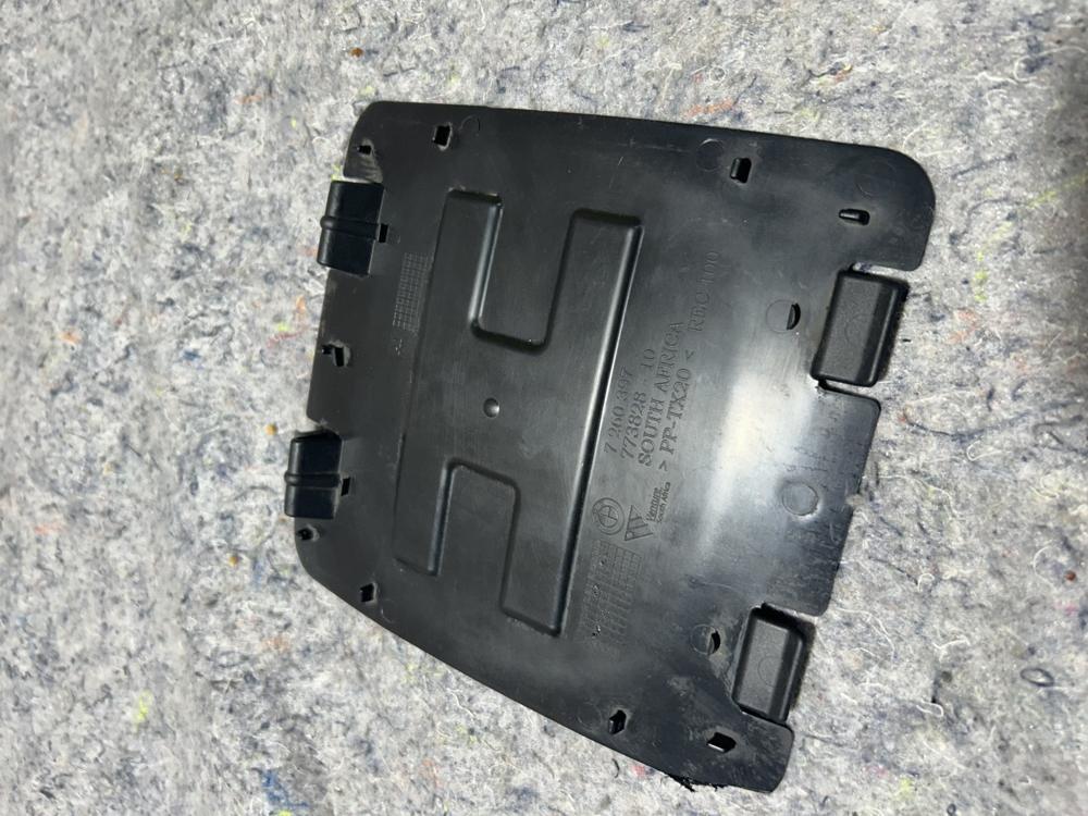BMW 1 2 3 F20 F21 F22 F30 F32 F36 Head Light Bulb Access Cover Cap 7260397 – photo 2