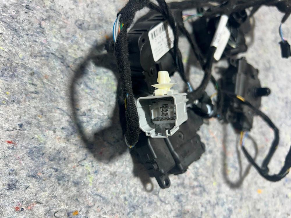 2018 2019 2020 2021 Lincoln Navigator HVAC Heater Flap Actuator 151081C – photo 4